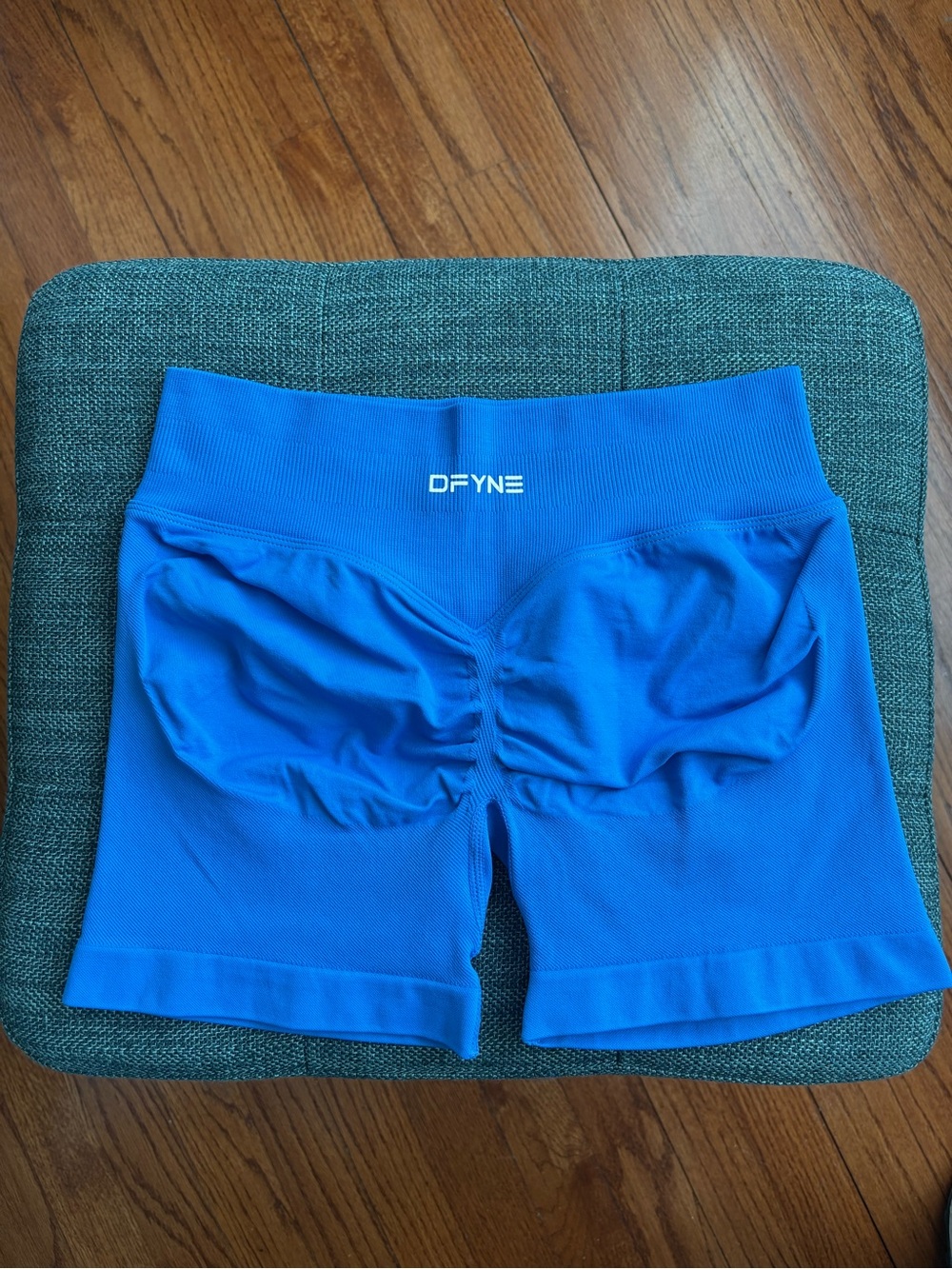 DFYNE Electric Blue Impact 4.5’ Small - Picture 2 of 3